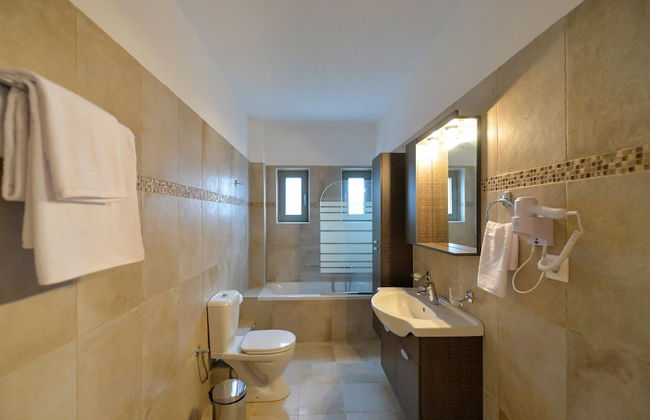 Avia Blue Maisonette - Steps From the Sea - Foto 10