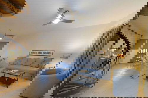 Foto 6 - Avia Blue Maisonette - Steps From the Sea