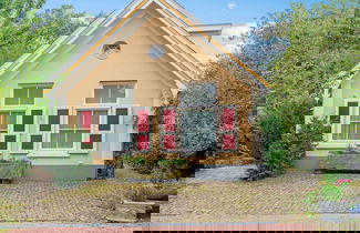 Photo 1 - Picturesque Holiday Home in Oldenzaal With Jacuzzi