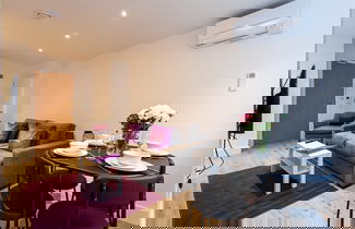 Foto 3 - Modern Apartment in Manchester, Sleep 4