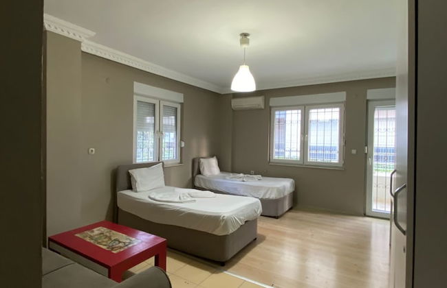 Khan's Hotel - Photo 7