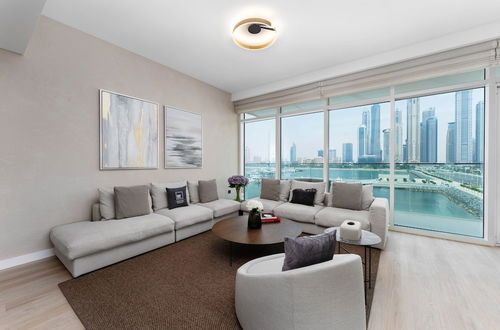 Foto 22 - Maison Privee - Deluxe 3BR Apt w/ Dubai Marina View and Beach Access