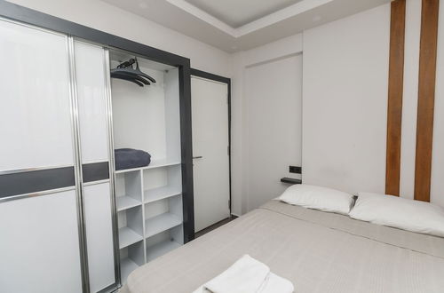 Photo 3 - Besa Apartments