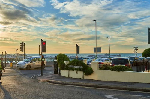 Photo 17 - Flat in Kemptown. Road Opposite to Beach