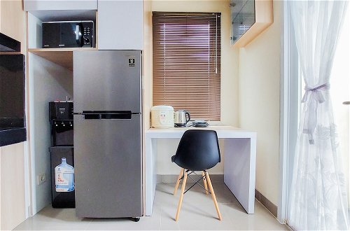 Photo 5 - Best Homey Studio Apartment At B Residence