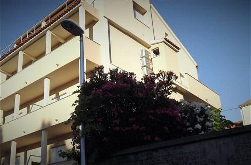 Foto 39 - Stunning 4 Sleeper Apartment in Split