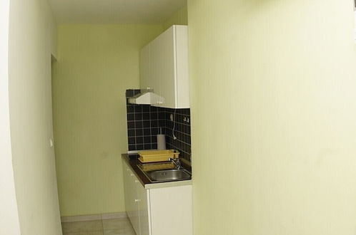 Photo 17 - Inviting 4 Sleeper Apartment in Split