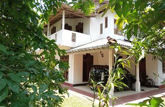 Foto 1 - Charming 3-bed Apartment in Weligama