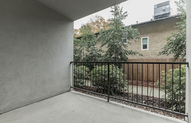 Modern Apartment With Upgraded Amenities Near CSU - Photo 25