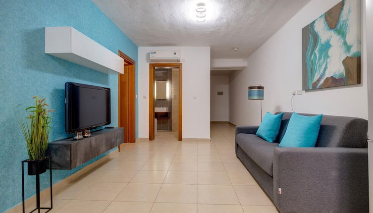 Photo 1 - 2 Bedroom Apartment Sliema Tigne Suites