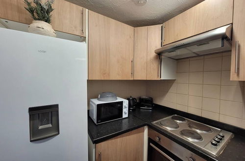 Photo 5 - Tastefully Decorated 1 bed Flat Near Abbeywood