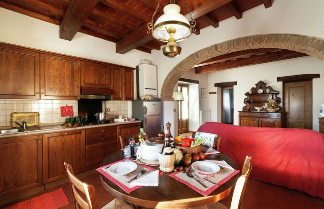 Authentic Farmhouse with Pool, Hot Tub, Playground, Garden - Photo 8