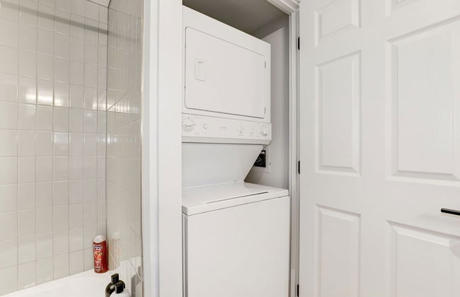 Elegant 2BR Apartment Minutes From DC - Foto 31