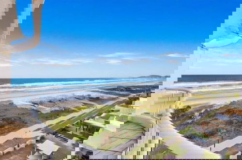 Photo 10 - Premium Top Floor Oceanfront Unit In Regency on the Beach 705