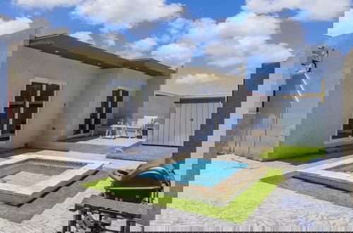 Foto 1 - Brand NEW 1br2ba w Privatepool in Amazing Location