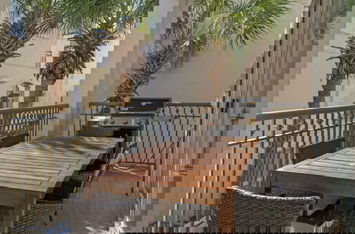 Foto 66 - 4BR Home, Private Pool, Steps From Beach, Minutes to Top Attractions