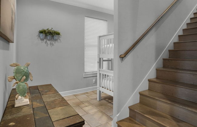 4BR Home, Private Pool, Steps From Beach, Minutes to Top Attractions - Photo 44