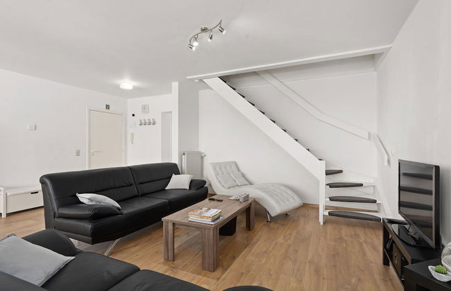 Beautiful Apartment Near Center - Photo 8
