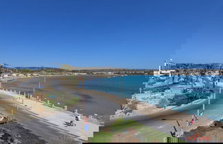 Foto 1 - Seafront 2 Bedroom Apartment Overlooking Bay