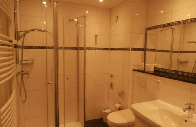 152 in the Trafalgar House - Photo 9