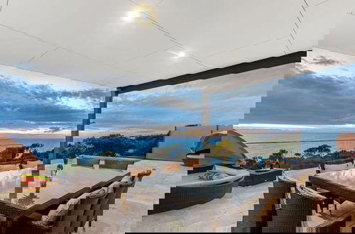 Foto 7 - The Ocean s Edge Luxury Entertainer With Views
