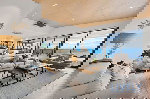 Foto 3 - The Ocean s Edge Luxury Entertainer With Views