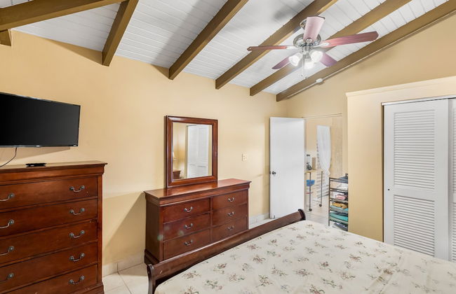 Caribbean View For You 1 Bedroom Condo by RedAwning - Photo 5