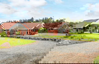 Foto 1 - 8 Person Holiday Home in Oksbol