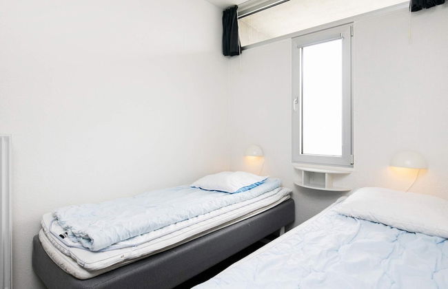 4 Person Holiday Home on a Holiday Park in Blokhus - Foto 2