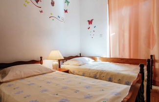 Photo 2 - Spacious First Floor Accomodation With 2 Apartments, Near the Beach