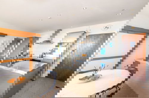 Photo 9 - Apartment On The Beach