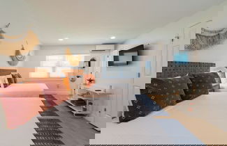 Foto 2 - The Juni