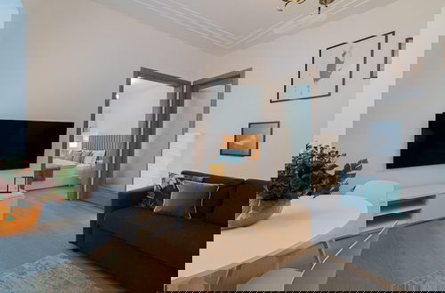 Foto 18 - Charming 2BR Apartment - Steps to Romanian Athenaeum