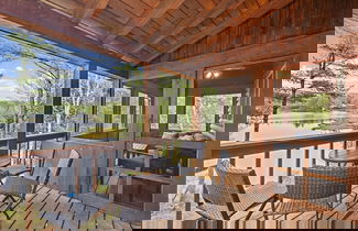 Foto 2 - Private Lakefront - Luxury Log House