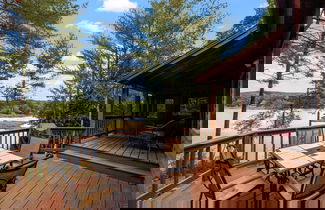 Foto 3 - Private Lakefront - Luxury Log House