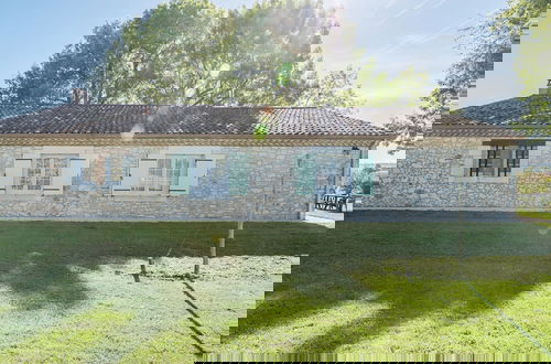 Foto 53 - Spacious Holiday Home in Saint-nexans With Terrace