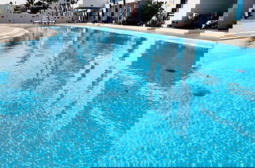 Foto 9 - Apartment Bellisima 200m From the Ocean With Pool, Wifi & Sat-tv