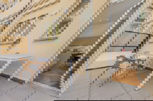 Photo 12 - Elegant Home with Terrace