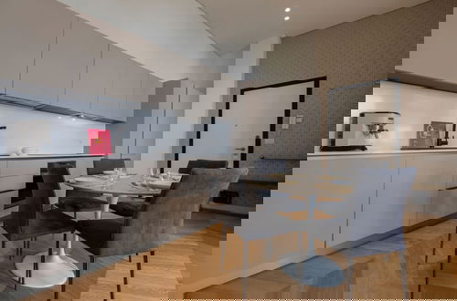 Photo 8 - Elegant Home with Terrace