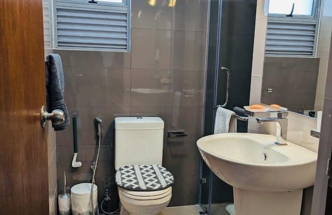 Luxurious 3 Bedroom Apartment - Foto 19