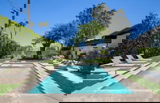 Foto 1 - Lux Desert Retreat 4BR Pool Spa Stunning Views