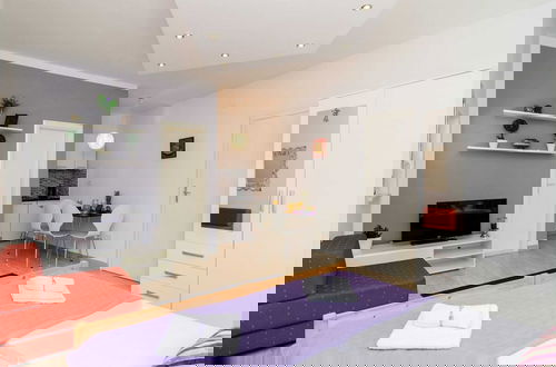 Foto 7 - Apartments Versus- Comfort Studio Apartment With Terrace
