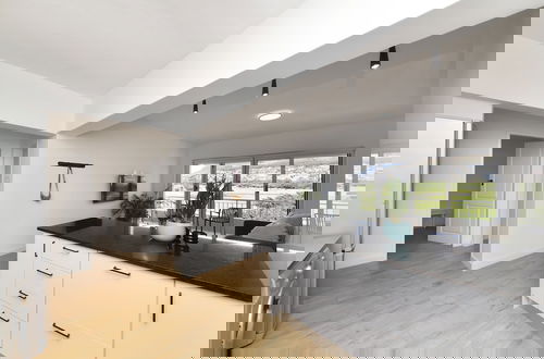 Foto 15 - Two Bedroom Apartment With Mountain Views
