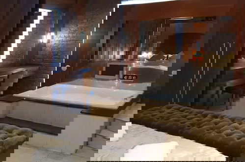 Photo 5 - The Famous Floor Sleeps 26 and Group Acc Sleeps30
