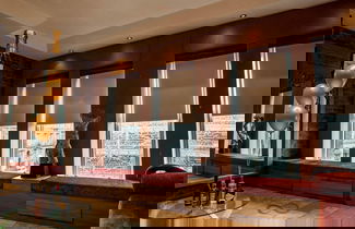 Photo 2 - The Famous Floor Sleeps 26 and Group Acc Sleeps30