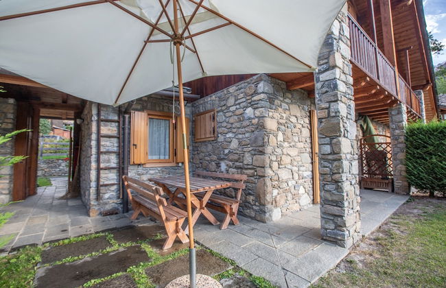 JOIVY Charming Flat W/Mountain View - Photo 18
