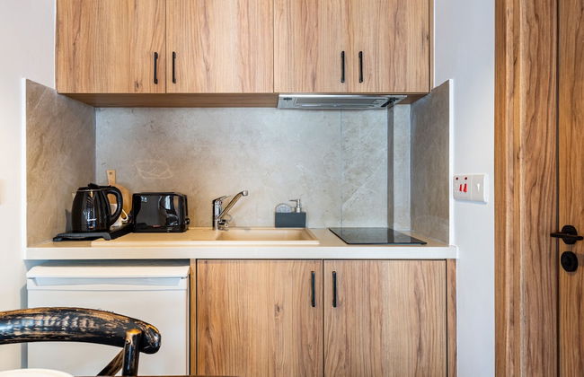 Stone Court Boutique Studios - Photo 14
